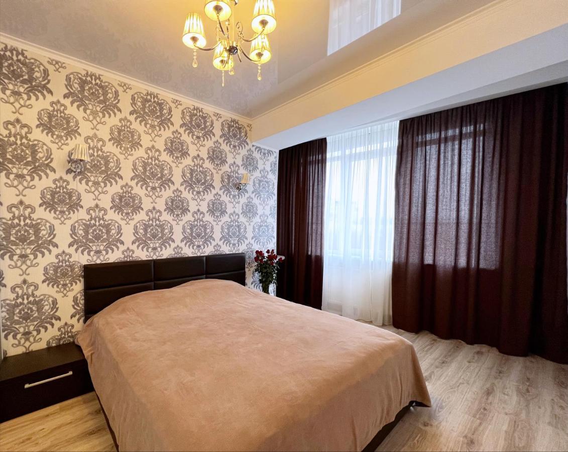 Apartament De Lux Cu 2 Camere Si Living تشيسيناو المظهر الخارجي الصورة