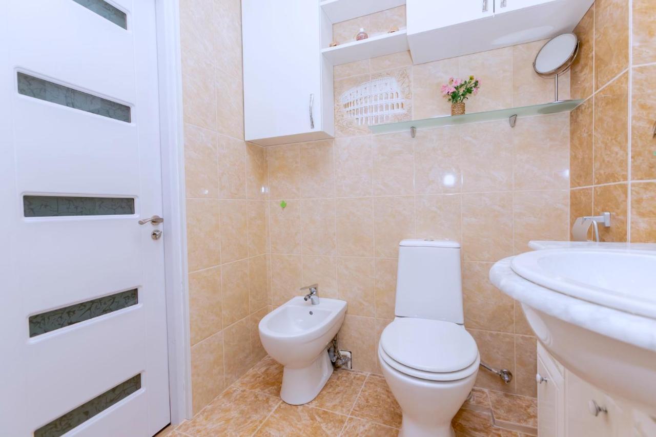 Apartament De Lux Cu 2 Camere Si Living تشيسيناو المظهر الخارجي الصورة